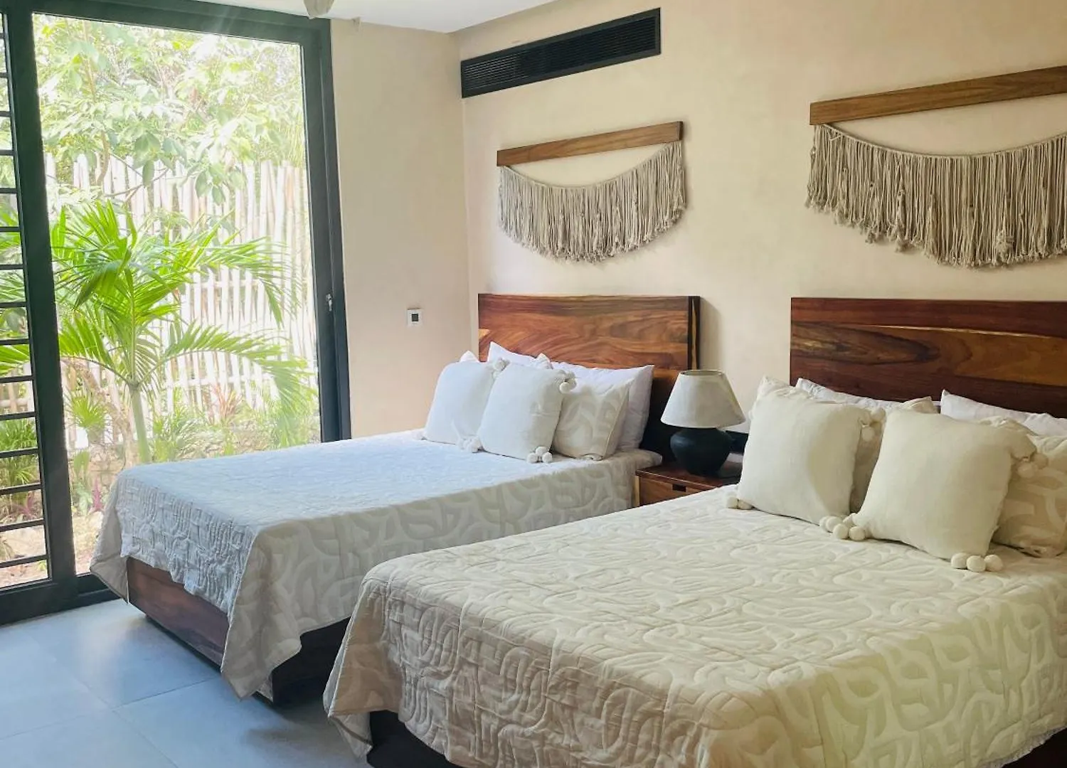 Villa Tulum 0*,